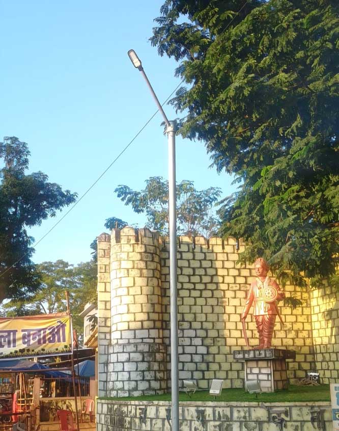 अंतागढ़ के मुख्य मार्ग को रोशन करने लगाये गए 90 सोलर लाइट के खंभे चालू नहीं हुए